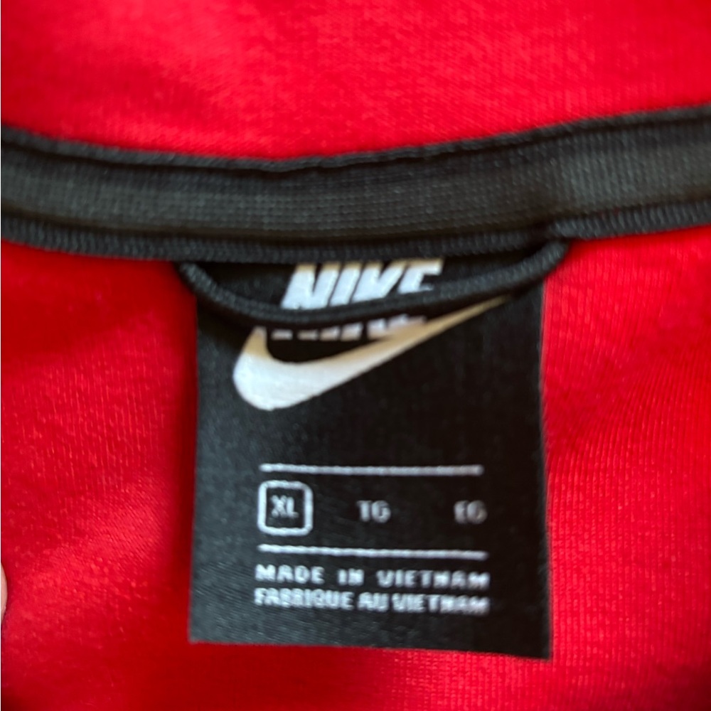 Red Nike Tech - image 3